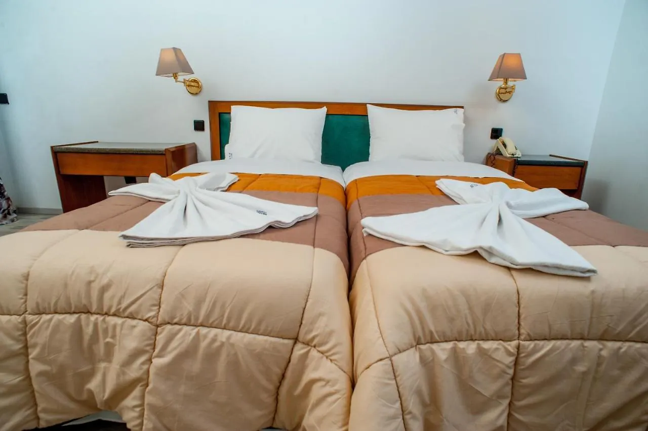 **  Hotel Aigli Peraía Griekenland